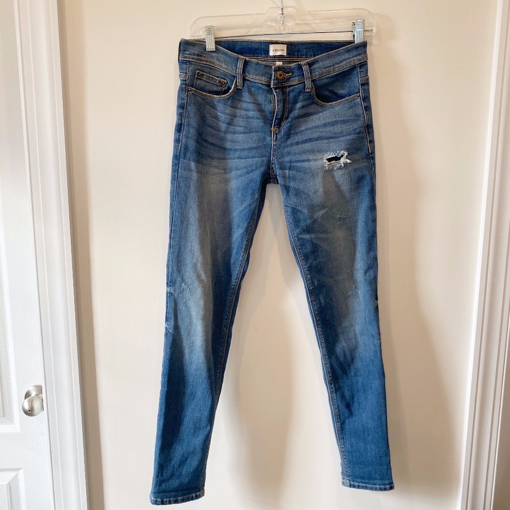 Sneak Peak Sz 3 Distressed Jeans